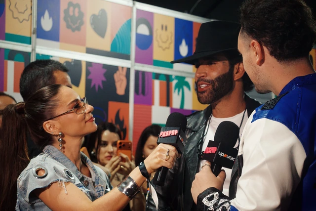 Retrato de uma entrevista durante um evento